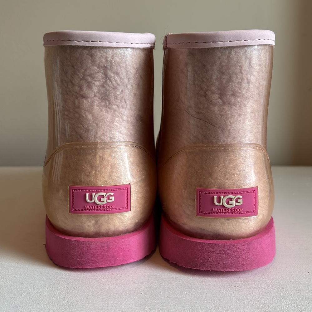 UGG Kid’s Classic Clear Mini II Gradient Pink Size 4 - Picture 5 of 8